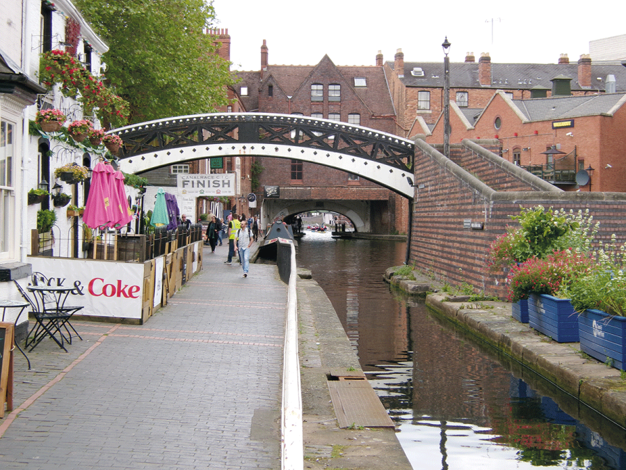 Cruise Guide: Worcester & Birmingham Canal