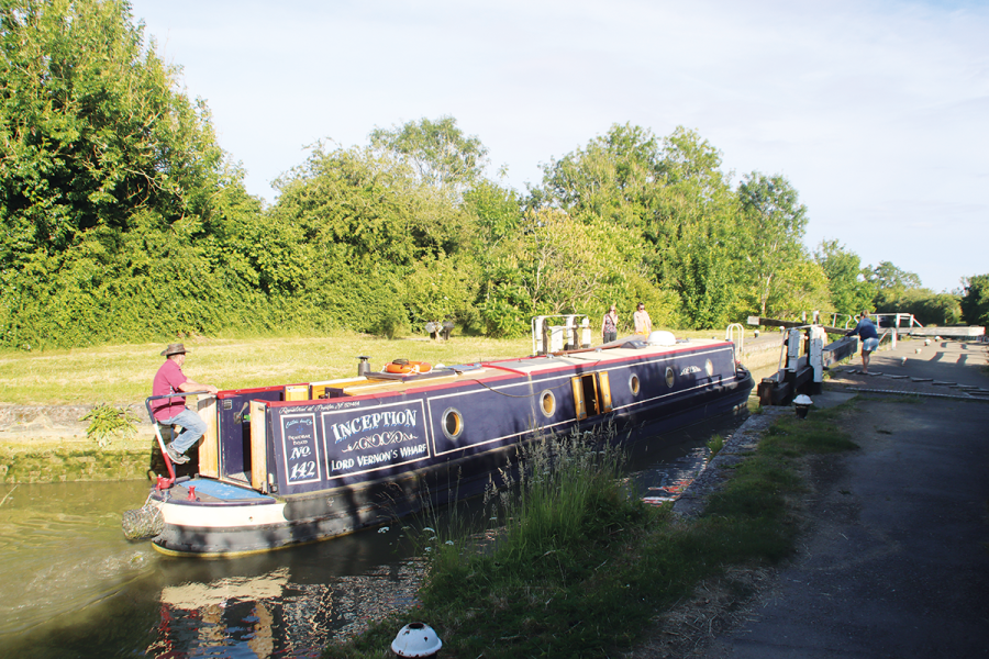 Cruise Guide: Thames Ring Part 2: Stoke Bruerne to Windsor