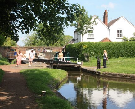 Cruise guide to the Staffs & Worcs Canal