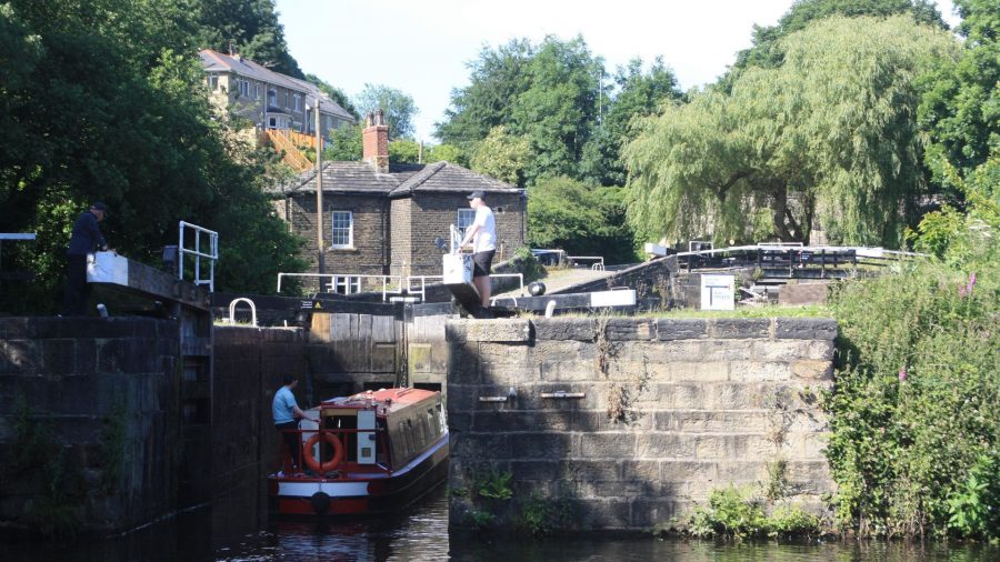 Cruise guide | Calder and Hebble navigation