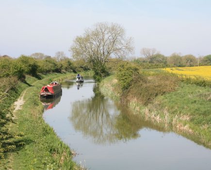 Canal & River Trust asks boaters to take part in consultation on boat licence fees