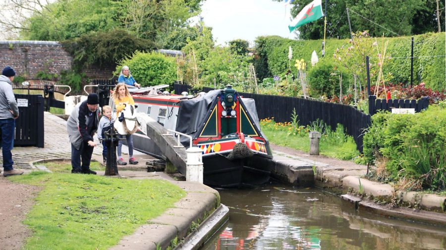 Canal cruise guide to the Stourport Ring (part 2)