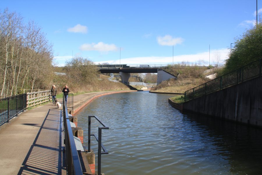 Chesterfield Canal restoration: “A Load of Clay”