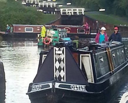 Caen Hill flight reopens after towpath collapse