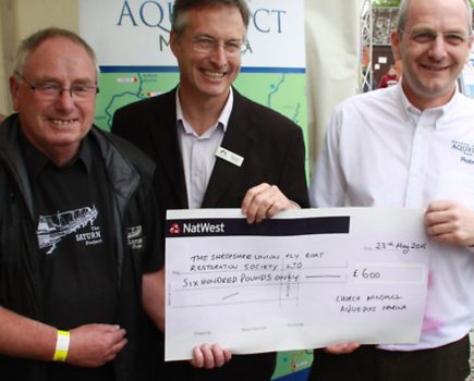 Historic boat, Saturn, receives £600 donation