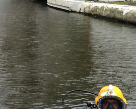 Divers inspect WW2 London canal bomb gates