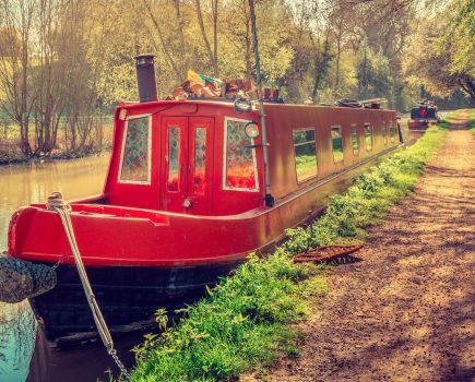 Narrowboat Living: Space-Saving Solutions