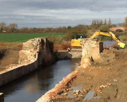 Grantham lock rebuild reveals its history