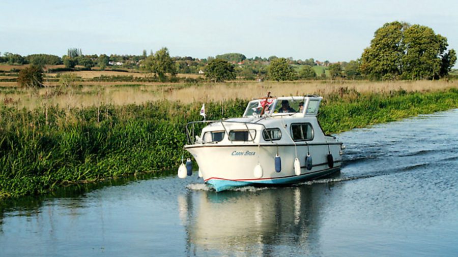 Which Boat: narrowboat or cruiser?