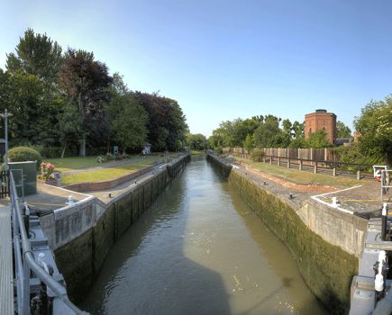 Boaters benefit from £9.5m investment at historic Thames locks