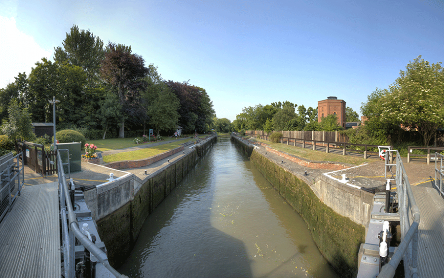 Boaters benefit from £9.5m investment at historic Thames locks